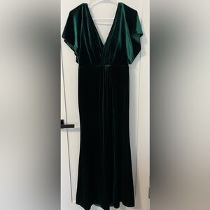 Size 6 Revelry Bridesmaid Dress, Emerald Green - worn once